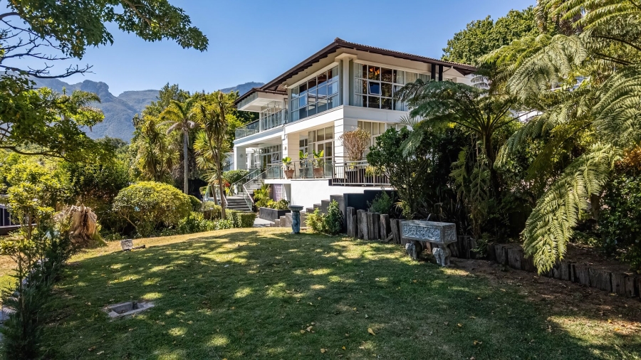 7 Bedroom Property for Sale in Constantia Western Cape